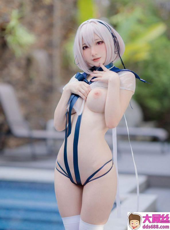 SIRIUS AZUR LANE COSPLAY