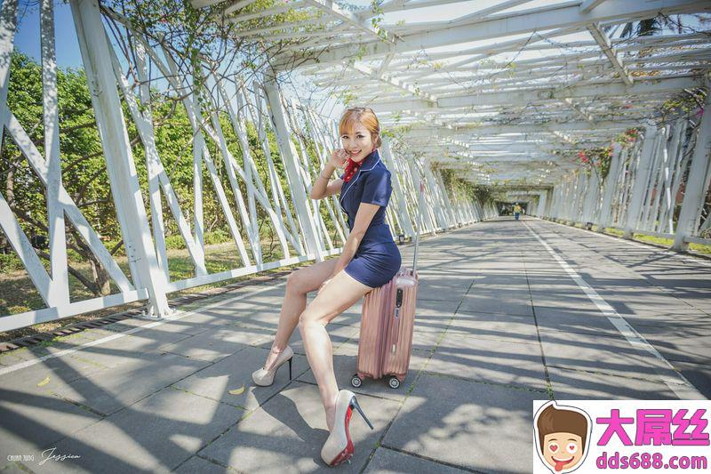 Model写真系列卡卡儿空姐制服高跟美腿