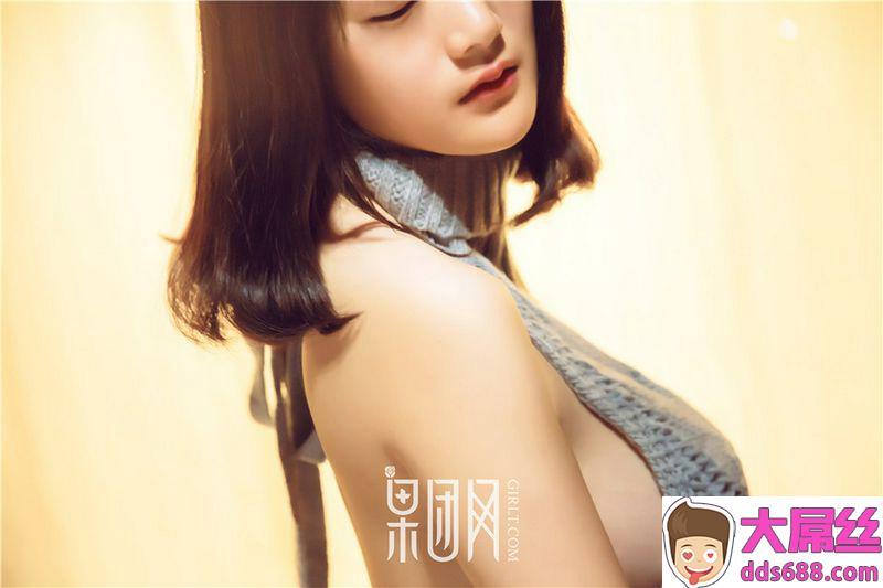 90美胸美女皮蛋儿高清私房美腿写真