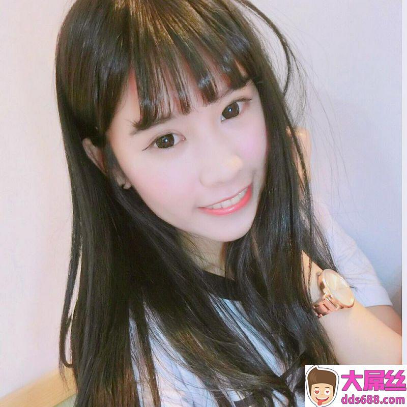 17岁可爱少女!如果我女儿这么正我一定不会让他出门