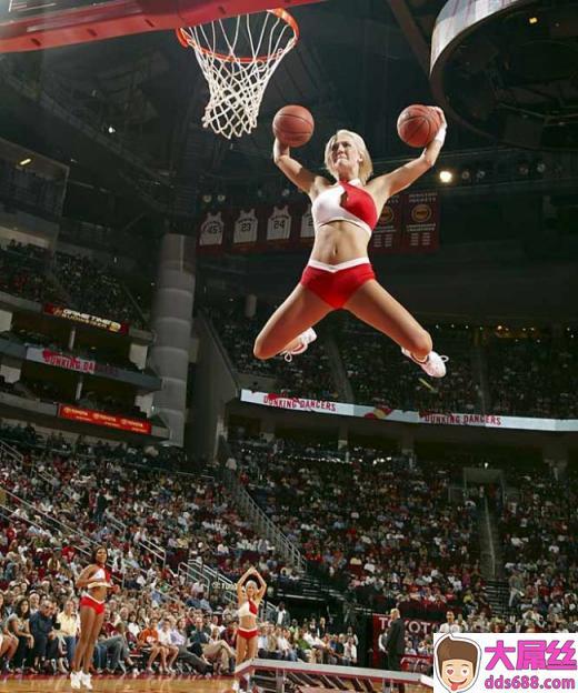 Slamdunkingcheerleaders