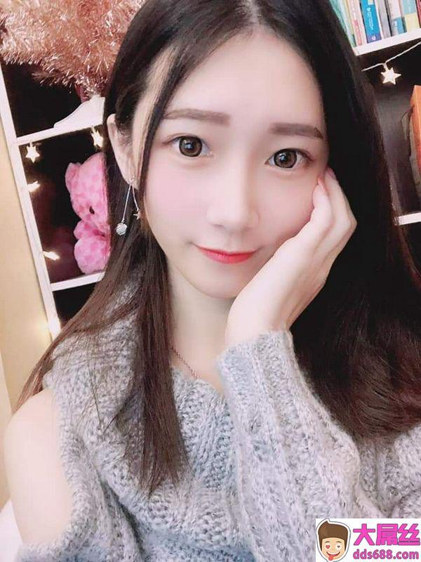 绝美笑颜浪Live直播主—洪彩忆