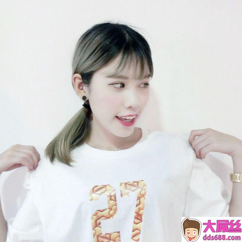 17岁可爱少女!如果我女儿这么正我一定不会让他出门