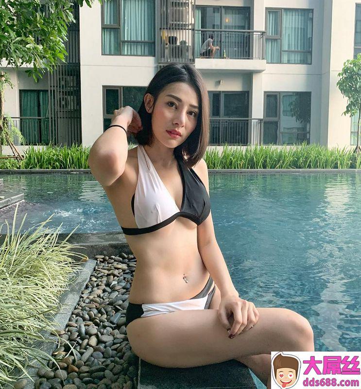 泰国正妹MONATCHA，甜美好身材狂吸50万粉丝