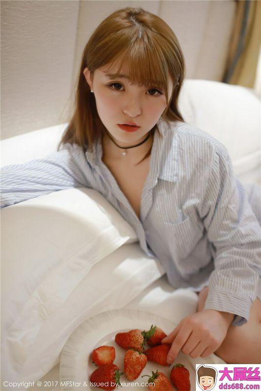 养眼美女伊小七MoMo私房极品写真