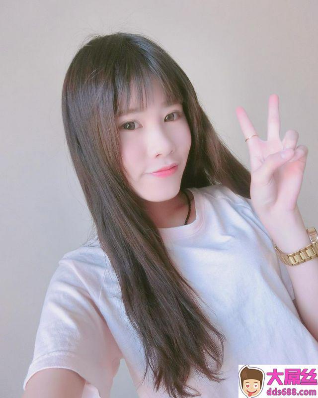 17岁可爱少女!如果我女儿这么正我一定不会让他出门