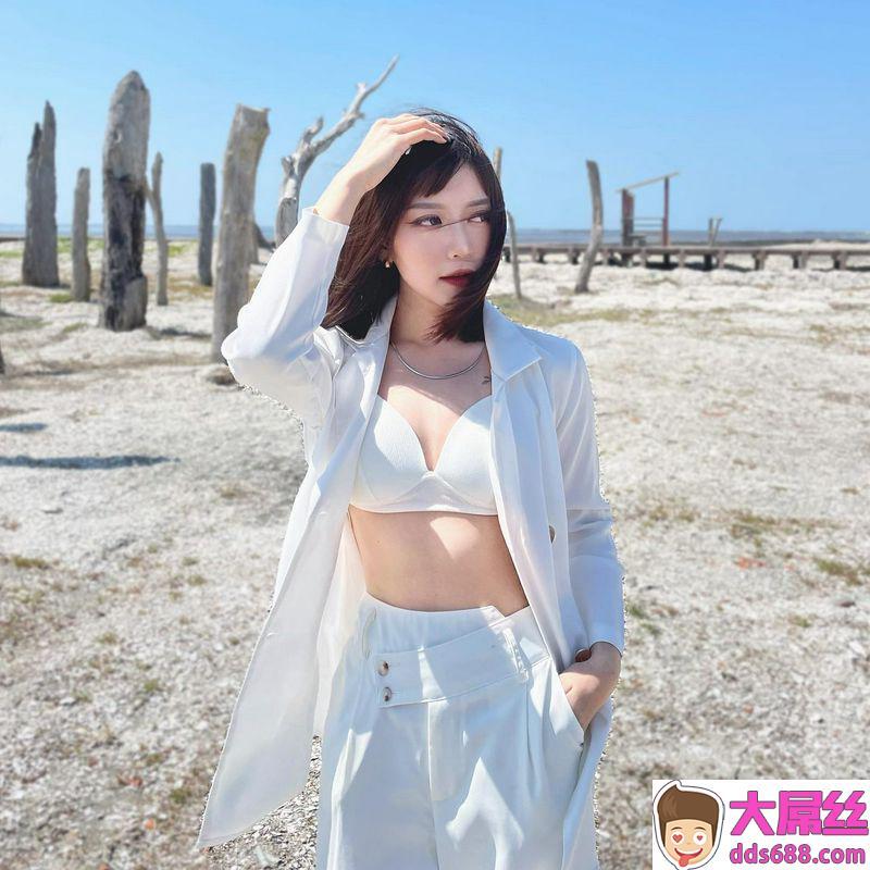 特级正妹shiauni凹凸有致的女王霸气！身材太好根本黄金比例代言人！