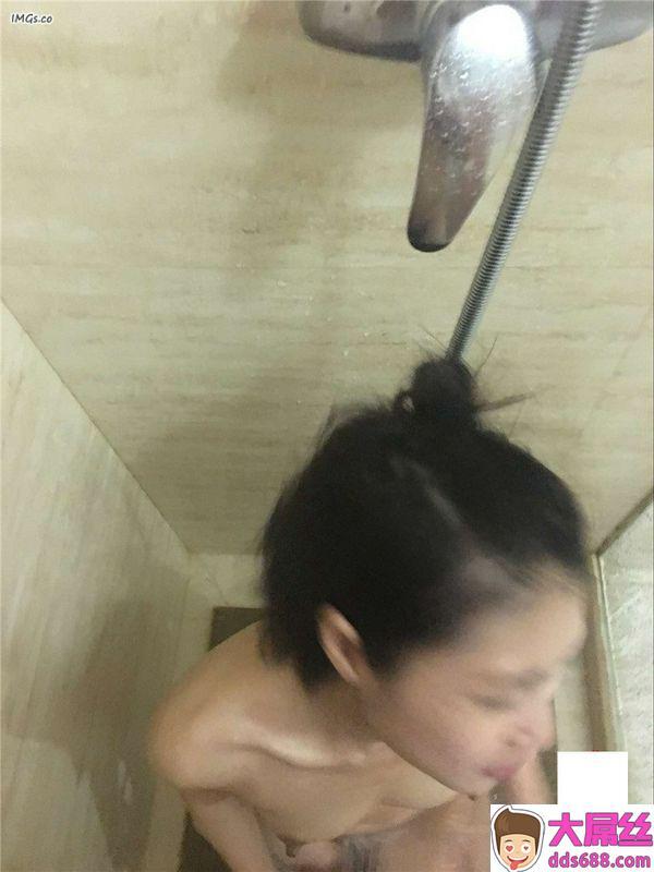 爱看电视的女友